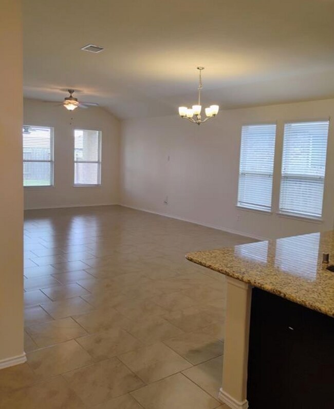 Foto del edificio - Beautifully Updated 3-Bedroom Home in Katy...