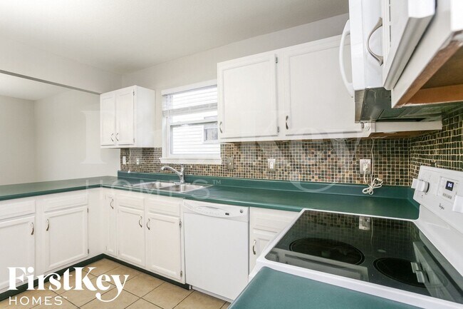 Foto del edificio - 15472 Fawn Meadow Dr