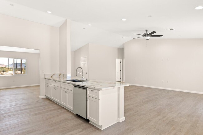 Foto del edificio - 21471 Reed Pl