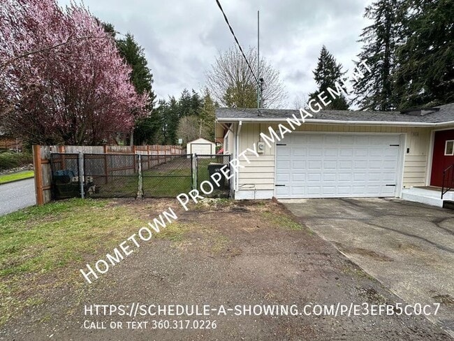 Building Photo - 3 Bedroom 1.25 Bath Rambler in Great Lacey...