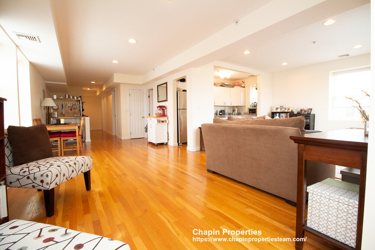 Foto principal - 300 Washington St