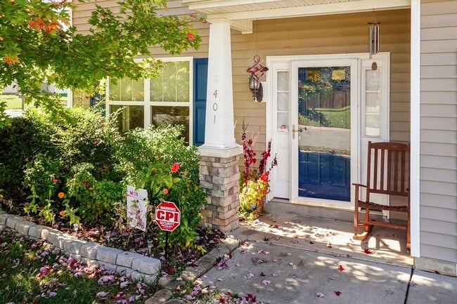 Building Photo - Beautiful 3-Bedroom Single Family Home wit...