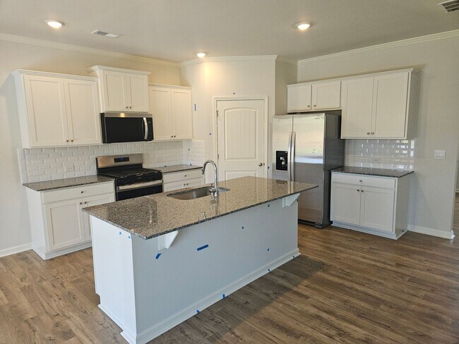 Building Photo - New 5 Bedroom 3 Bath House For Lease Dallas GA