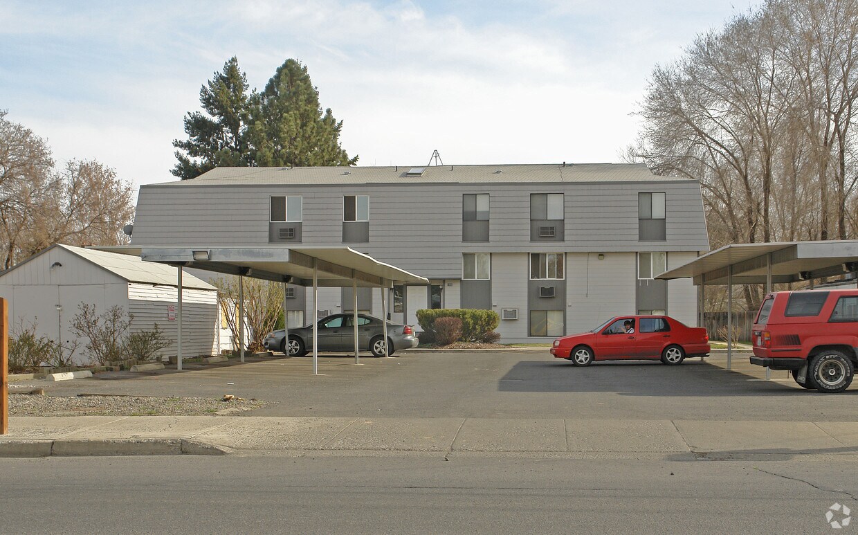 Building Photo - Mead Manor