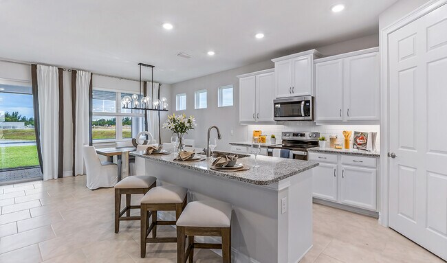 Building Photo - 339 Spg Hl Lk Lp