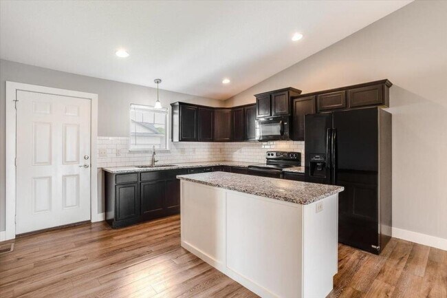 Foto del edificio - 12812 E Timber Lake Rd