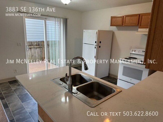 Building Photo - 3883 SE 136th Ave