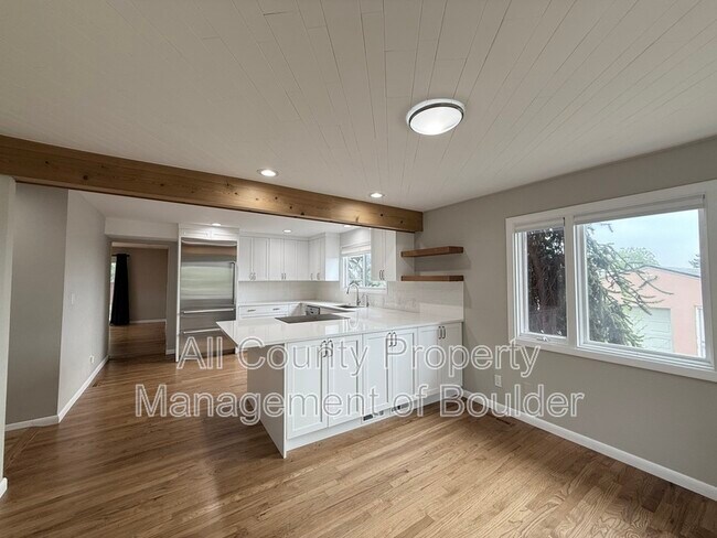 Building Photo - 315 Evergreen Ave