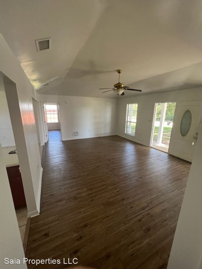 Building Photo - 3 br, 2 bath House - 21713 College Avenue