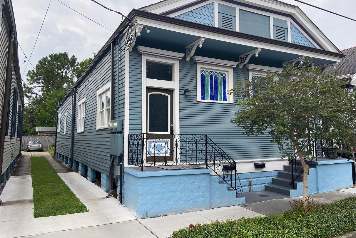 Primary Photo - 619 N Hennessey St