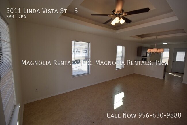 Building Photo - Tulipan Villas Apartments