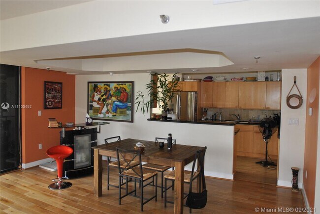 Foto del edificio - 9 Island Ave