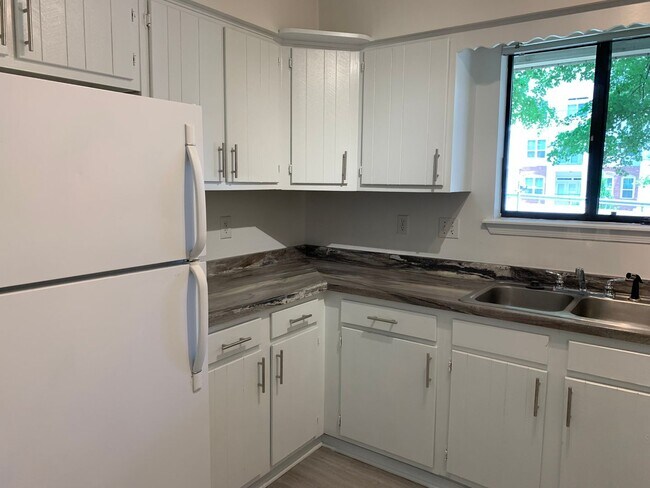 Building Photo - 4912-4914 #6
