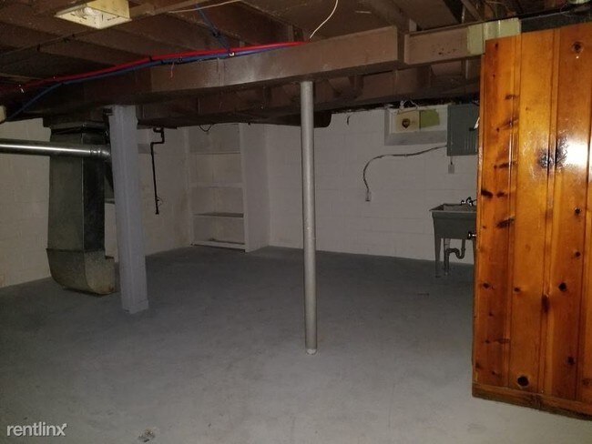 Building Photo - 13884 Collingham Dr