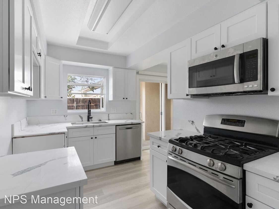 Primary Photo - 3 br, 2.5 bath Apartment - 1600-1610 Mabur...