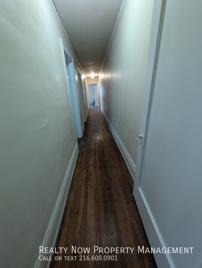 Building Photo - 2453 Overlook Rd