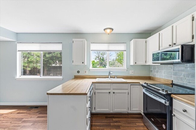 Building Photo - 4418 S Argonne Way