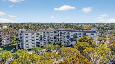 Building Photo - 1000 River Reach Dr