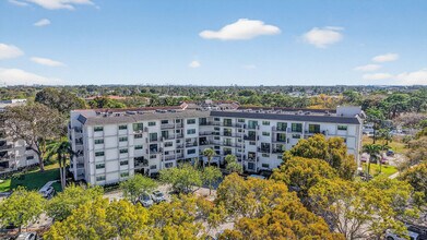 Building Photo - 1000 River Reach Dr