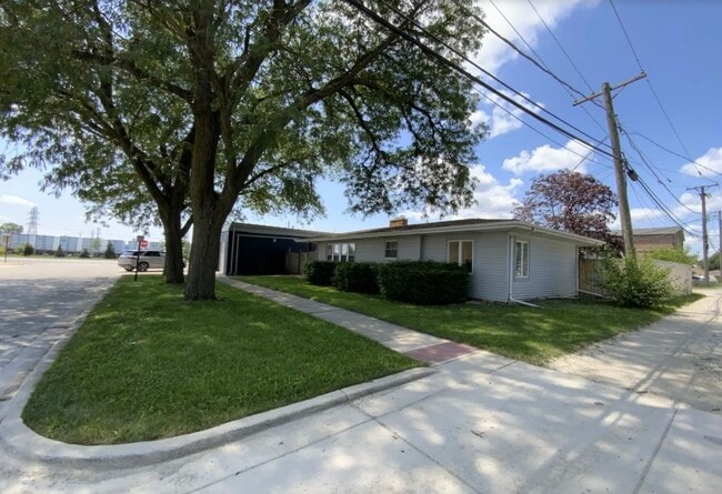 Foto del edificio - 4642 Hawthorne Ave