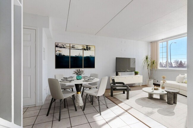 Building Photo - Hillsboro Place