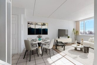 Building Photo - Hillsboro Place