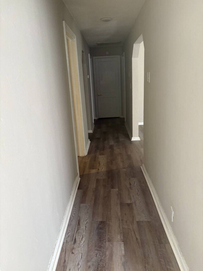 Foto del edificio - 12420 N Florida Ave