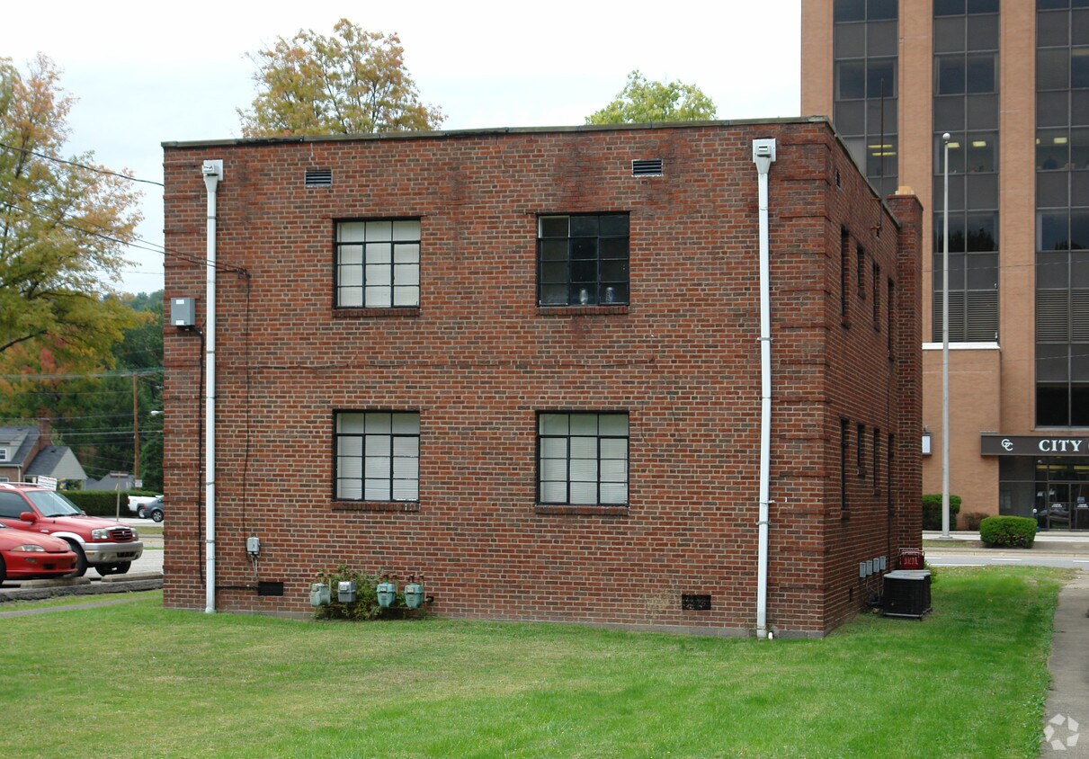 Foto del edificio - 4707 Maccorkle Ave SE