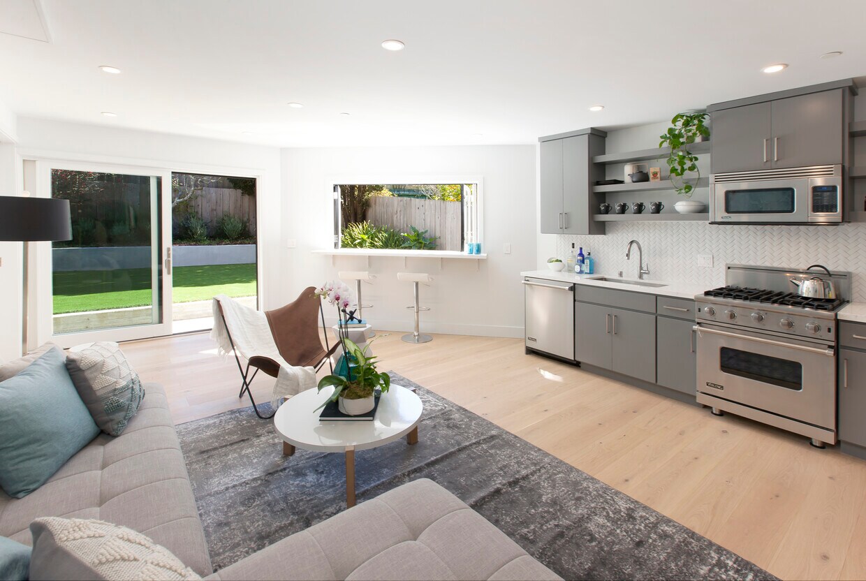 Foto principal - 16 Iris Ave
