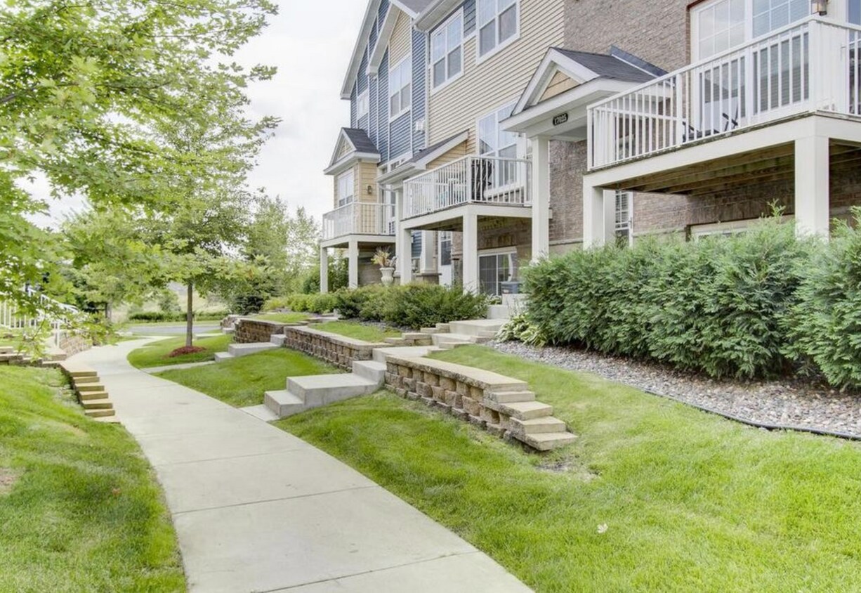 17025 72nd Ave N, Maple Grove, MN 55311 Townhome Rentals in Maple
