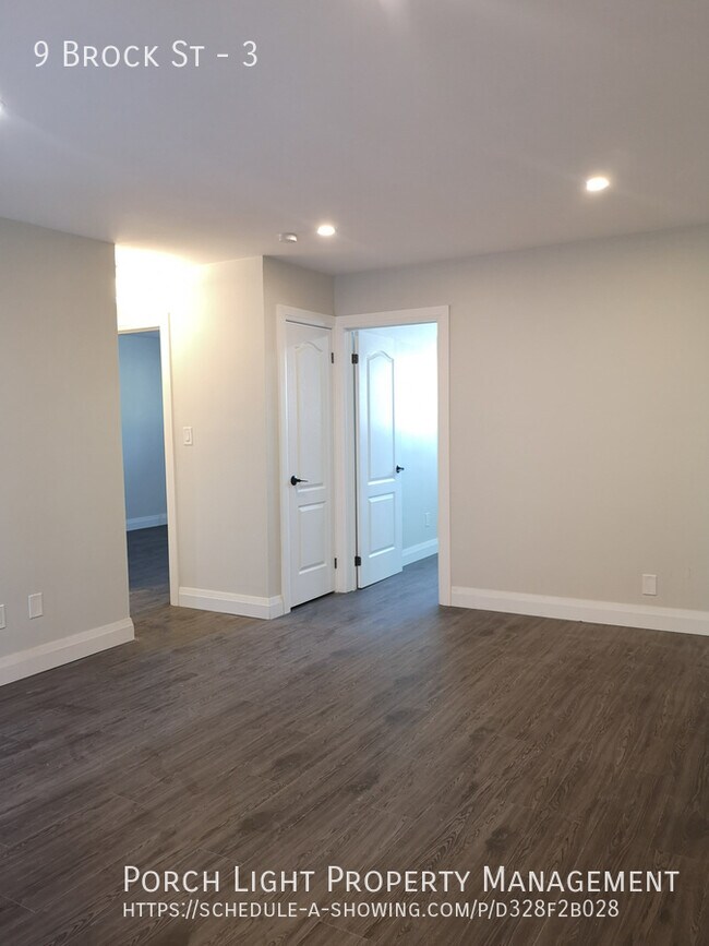 Photo du bâtiment - Renovated Two Bedroom in AMAZING Port Dalh...