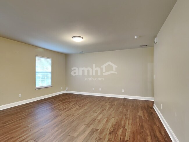 Building Photo - 75 Ristona Drive