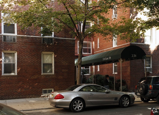 Foto del edificio - 221 E 78th Street