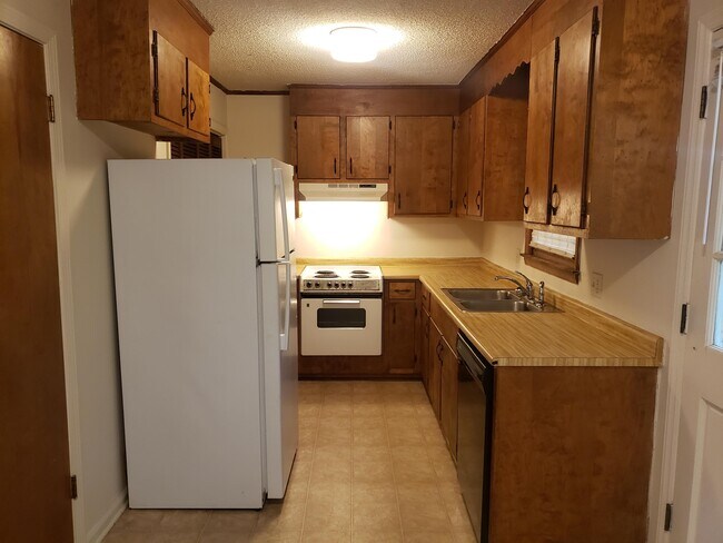 Foto del edificio - 5521 Old Buncombe Rd
