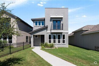 Building Photo - 10211 N 14th St