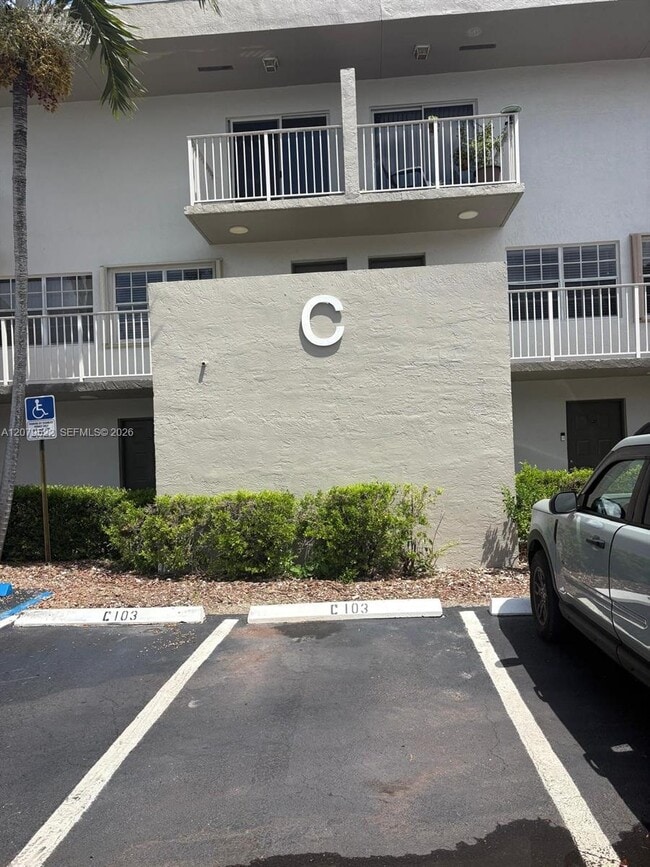 Building Photo - 7510 SW 152nd Ave