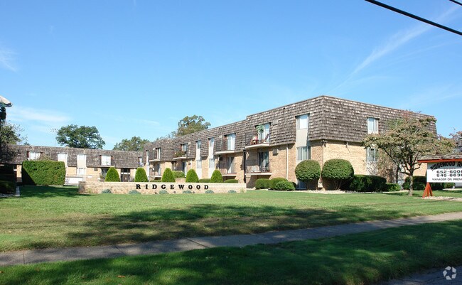 Ridgewood Apartaments - Ridgewood Apartments
