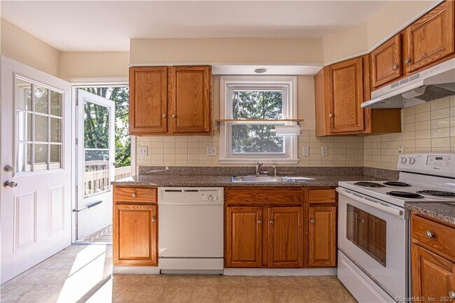 Building Photo - 24 Ingalls Ave