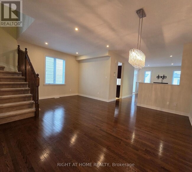 Building Photo - 322 Kippen Pl