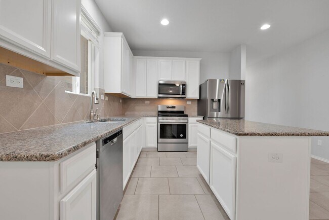 Foto del edificio - Charming 3 Bedroom 2 Bathroom + Office Hom...