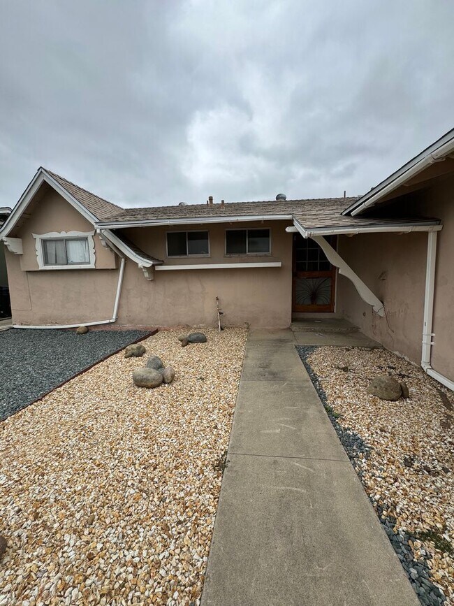 Foto del edificio - 3 Bedroom House on Tolowa Street