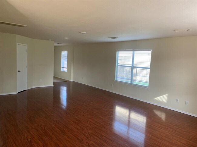 Building Photo - 5155 Canyon Blanco Dr