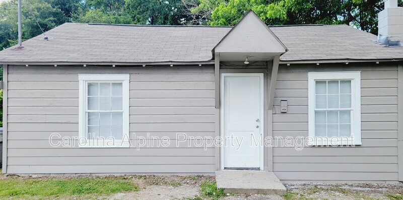 Primary Photo - 626 Clyde St