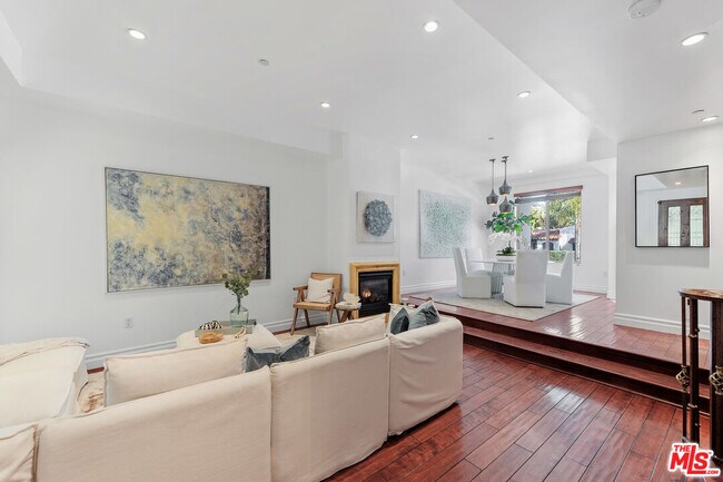 Foto del edificio - 841 Westmount Dr