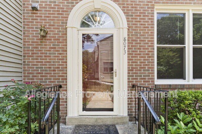 Foto del edificio - 8073 Morning Meadow Ct