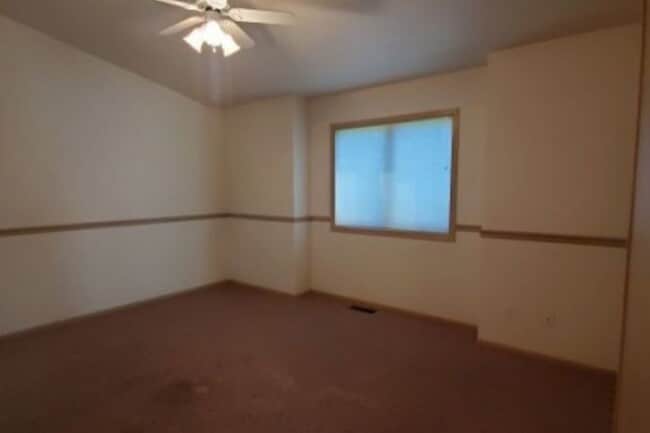 Building Photo - 1704 Wellington Pl
