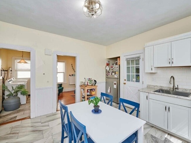 Photo - 48 Wordsworth St Apartment