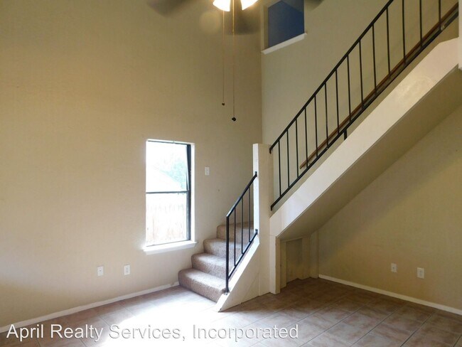 Building Photo - 911 Milford Way