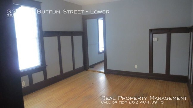 Foto del edificio - 3 Bedroom Lower Duplex Available Now!