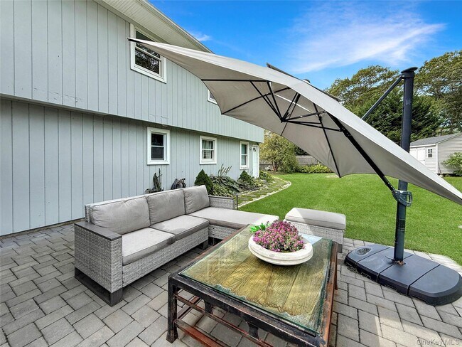 Building Photo - 8 Westerly Ct